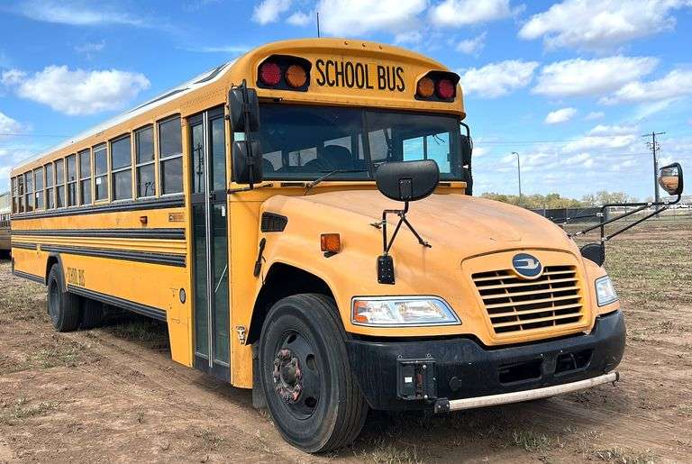 2016 BLUE BIRD BB VISION SCHOOL BUS #228