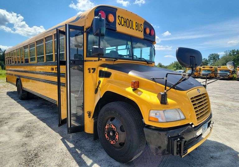 2015 BLUE BIRD BB VISION SCHOOL BUS #A5180-17