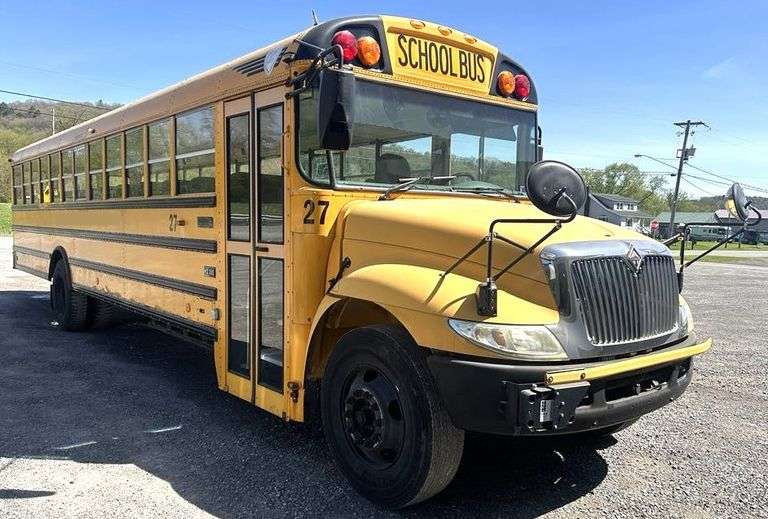 (1) 2006 INTERNATIONAL PB105 CE SCHOOL BUS located in IRVONA, PA