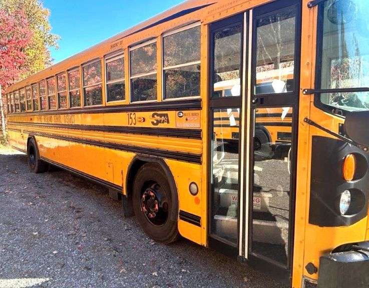 (1) 2016 BLUE BIRD ALL AMERICAN SCHOOL BUS Located in GIBSONIA, PA