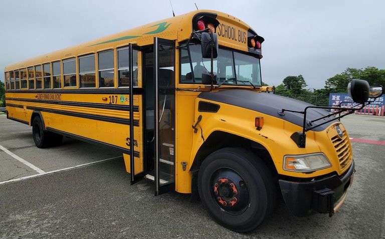 2016 BLUE BIRD BB VISION SCHOOL BUS #107