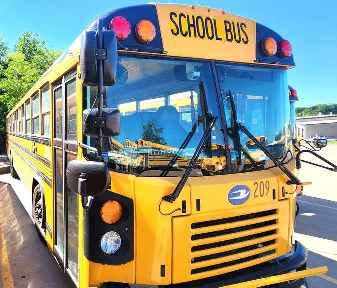 (9) 2016 BLUE BIRD ALL AMERICAN SCHOOL BUSES Located in COLUMBIA, MO