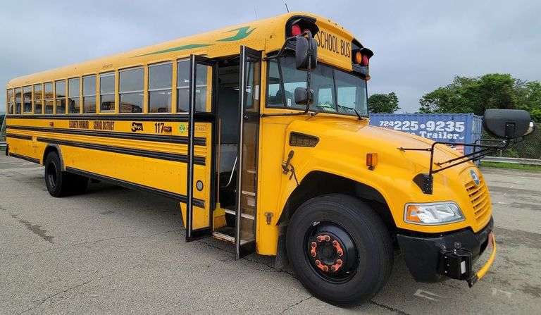 2015 BLUE BIRD BB VISION SCHOOL BUS #117