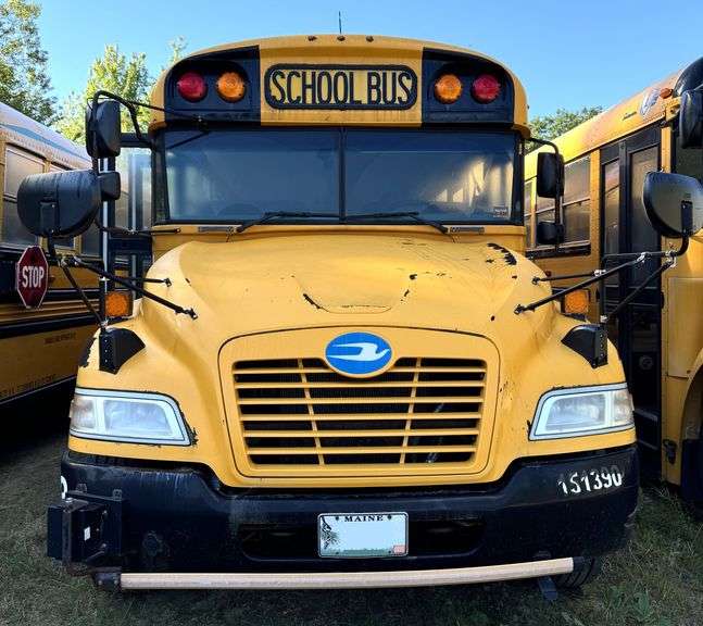 (8) 2015 BLUE BIRD BB VISION SCHOOL BUSES Located in GOFFSTOWN, NH