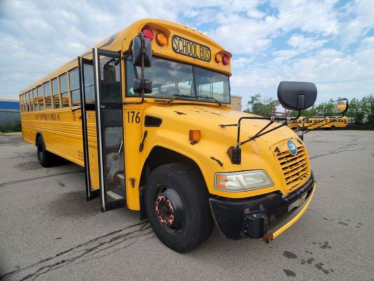 2015 BLUE BIRD BB VISION SCHOOL BUS #176