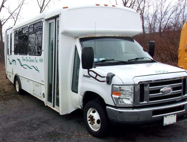 2014 FORD E450 SUPER DUTY CHAMPION SHUTTLE BUS #1436