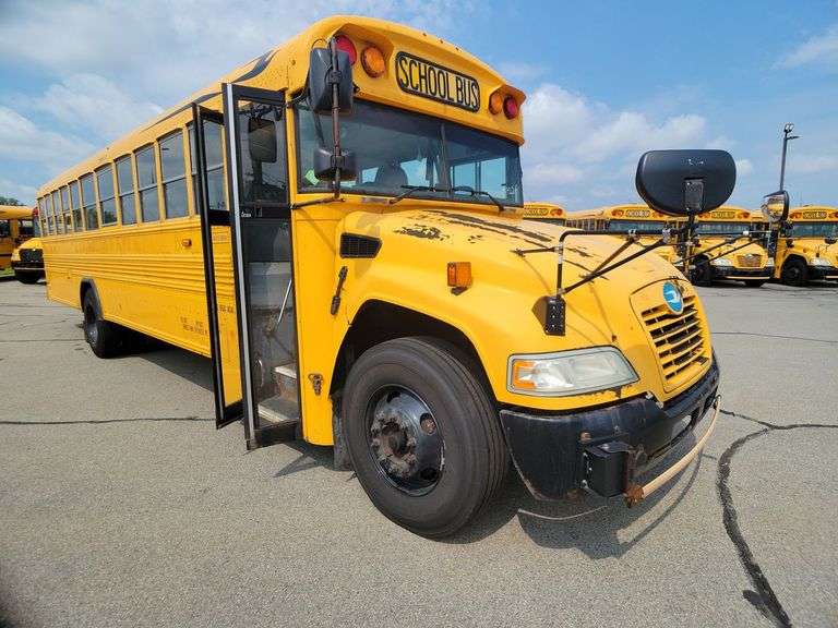 2015 BLUE BIRD BB VISION SCHOOL BUS #159