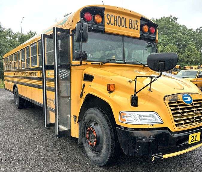2015 BLUE BIRD BB VISION SCHOOL BUS #21
