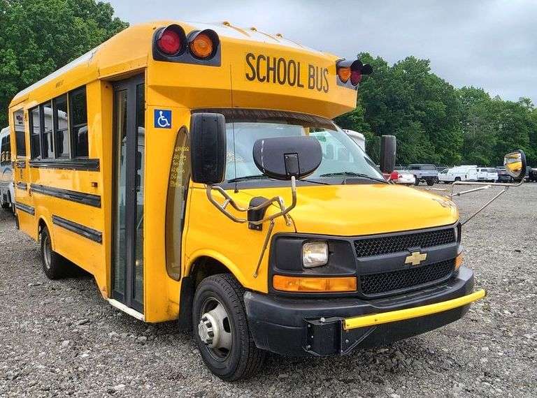 2013 CHEVROLET EXPRESS 4500 TRANS TECH SMALL SCHOOL BUS #2444