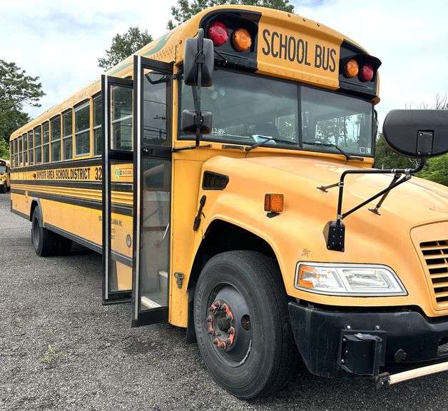 2015 BLUE BIRD BB VISION SCHOOL BUS #32