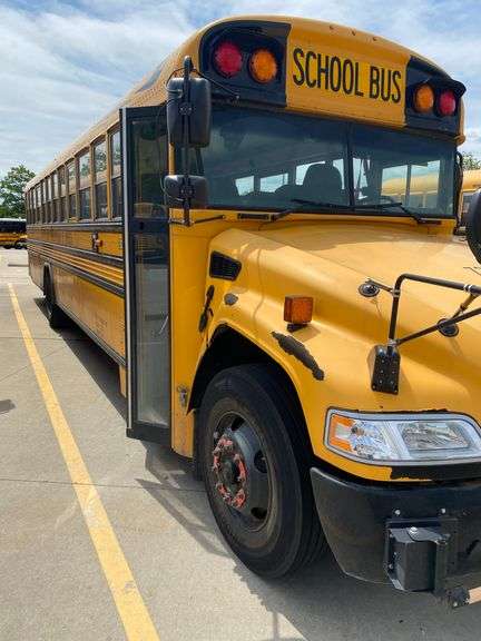 (10) 2016 BLUE BIRD BB VISION SCHOOL BUSES located in OMAHA, NE
