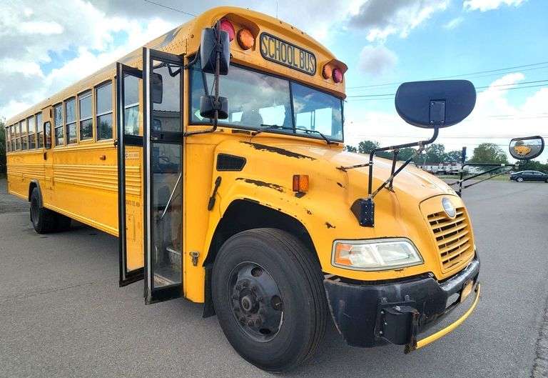 2016 BLUE BIRD BB VISION SCHOOL BUS #185