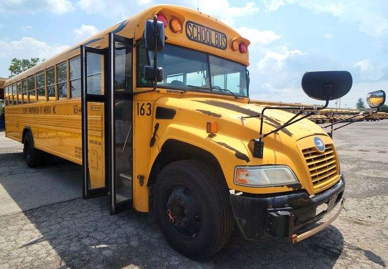 2015 BLUE BIRD BB VISION SCHOOL BUS #163