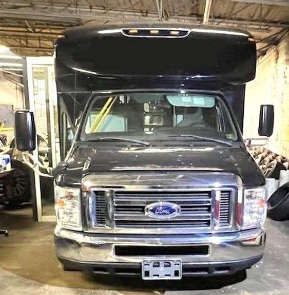 2018 FORD E-450 SUPER DUTY FOREST RIVER SHUTTLE BUS #91WA