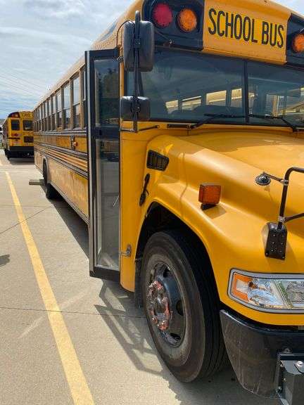 2016 BLUE BIRD BB VISION SCHOOL BUS #84