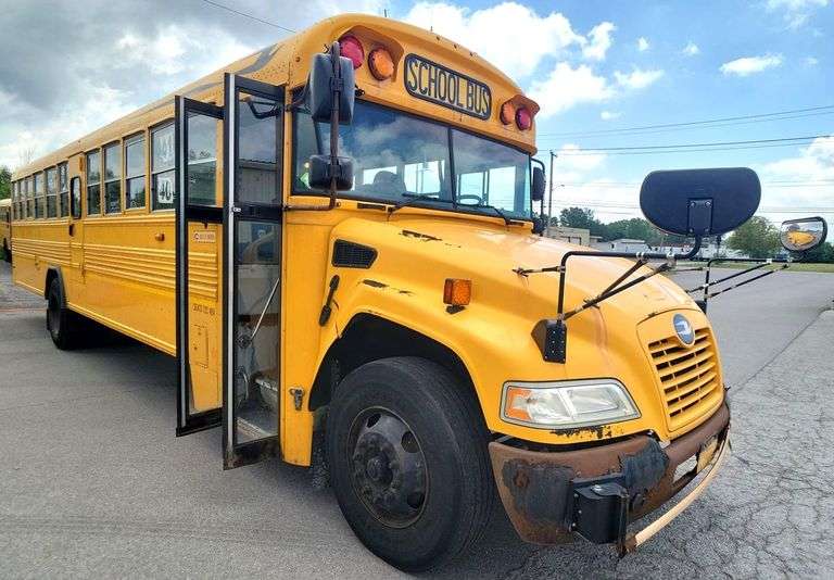 2016 BLUE BIRD BB VISION SCHOOL BUS #180