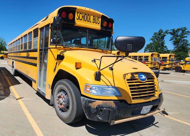 2016 BLUE BIRD BB VISION SCHOOL BUS #52