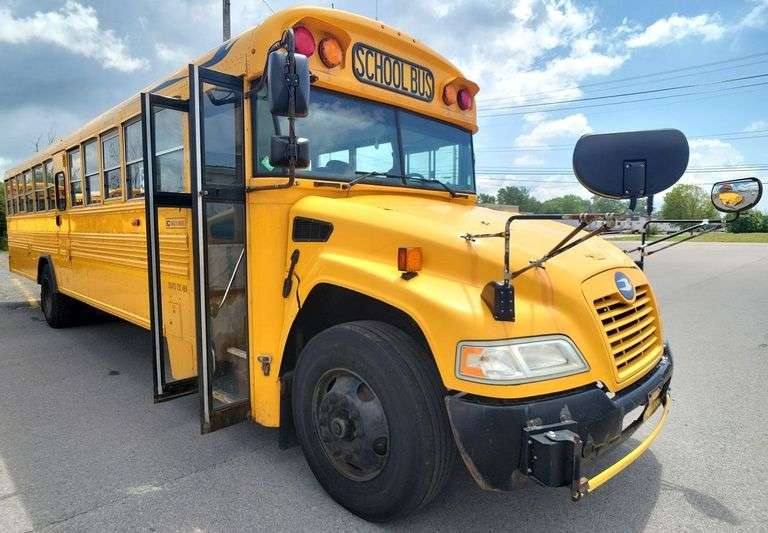 2016 BLUE BIRD BB VISION SCHOOL BUS #181