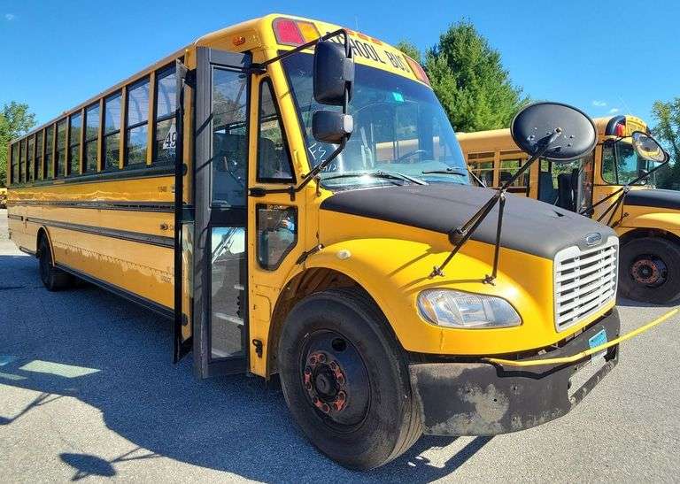 2011 FREIGHTLINER B2 THOMAS SAF-T-LINER C2 SCHOOL BUS #480