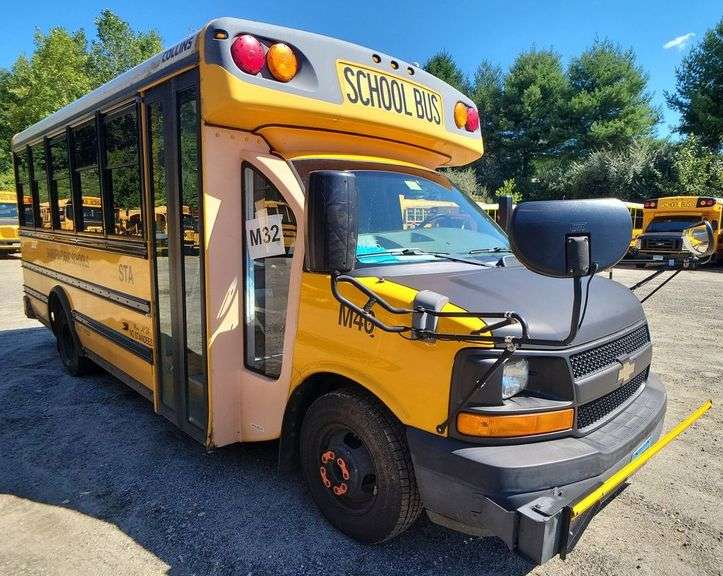 2013 CHEVROLET EXPRESS 3500 COLLINS SMALL SCHOOL BUS #M40