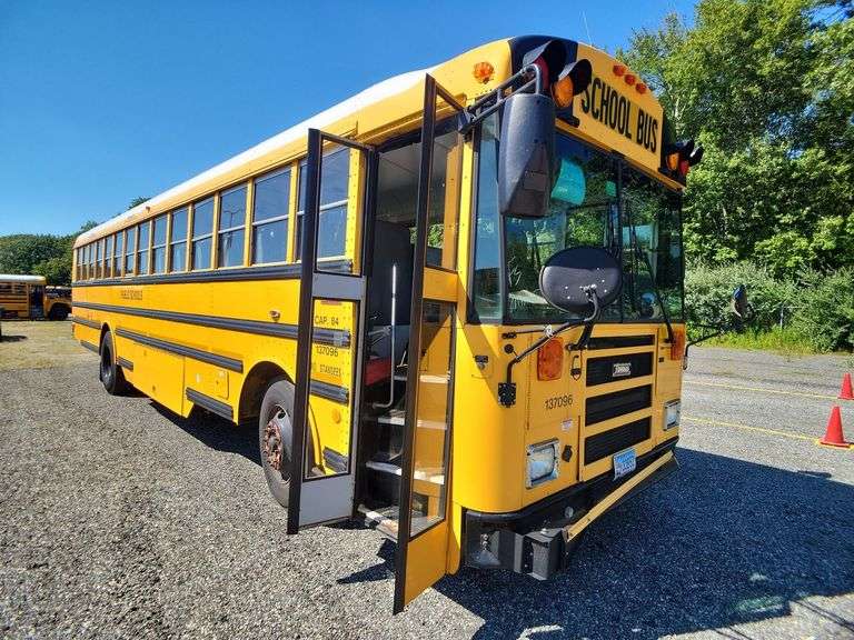 (4) 2013 THOMAS BUILT SAF-T-LINER MVP EF SCHOOL BUSES located in GROTON, CT