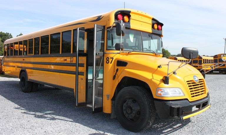 (1) 2017 BLUE BIRD BB VISION SCHOOL BUS Located in LEBANON, PA