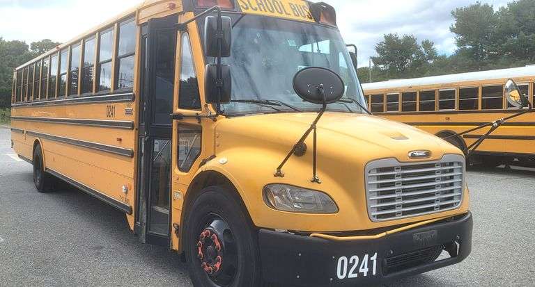 2013 FREIGHTLINER B2 THOMAS SAF-T-LINER C2 SCHOOL BUS #0241