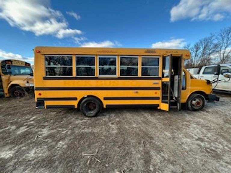 2014 CHEVROLET EXPRESS 3500 THOMAS SMALL SCHOOL BUS #1262