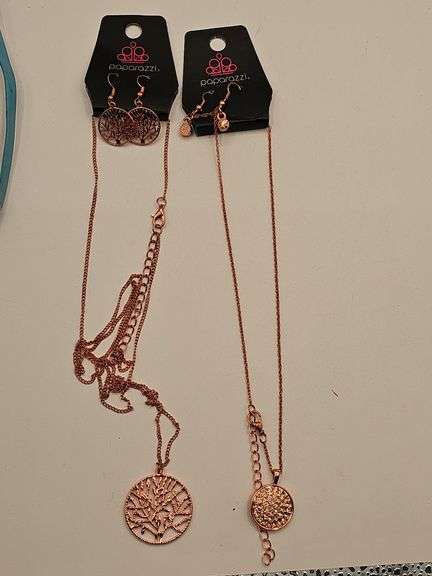 Paparazzi Necklace & Earings Sets