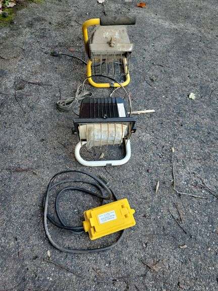Work Lights and Plug