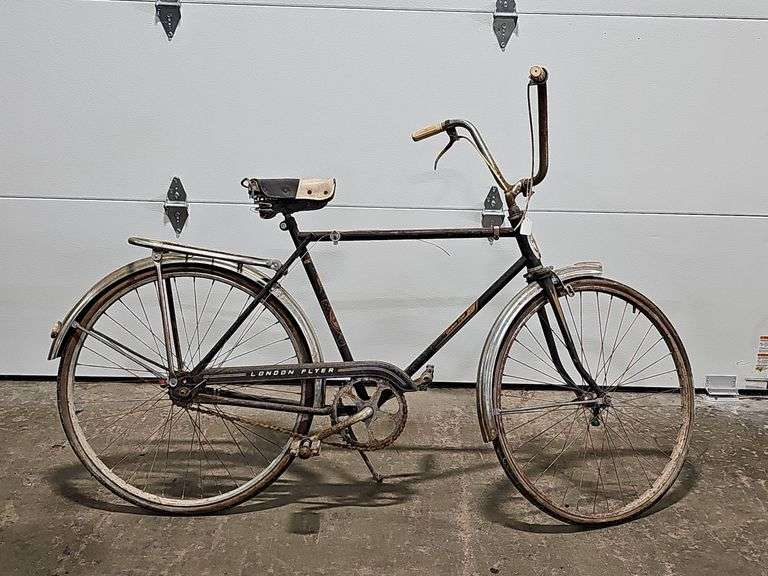 1960's London Flyer - seems all original, chrome has surface rust, head badge intact.