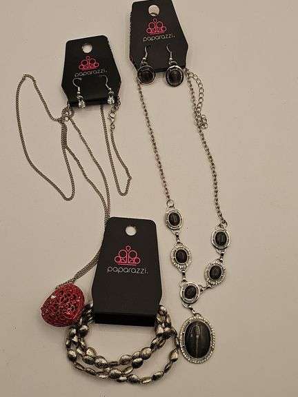 Paparazzi Necklace & Earing Sets, Bracelet