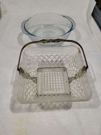 Pyrex 2qt., and Metal Handle Bowls