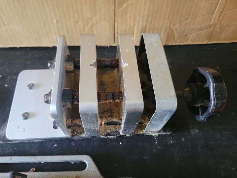 2 Shop Vises