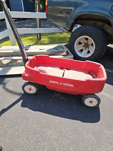 Radio Flyer Plastic Wagon