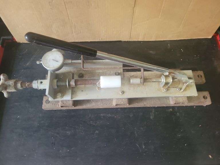 Gauge with Indicator