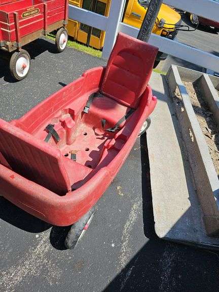 Radio Flyer Plastic Wagon