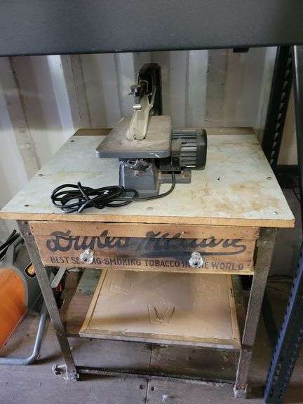 Craftsman 13" Scrool Saw on Steel Table