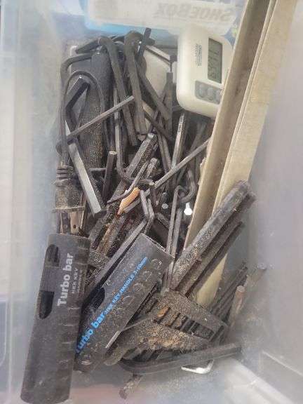 Vacuum Pump and Allen Wrenchs
