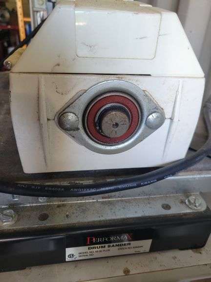 PerformaX 16-32 Plus Drum Sander w/ Stand and Dust Hose  (Works)
