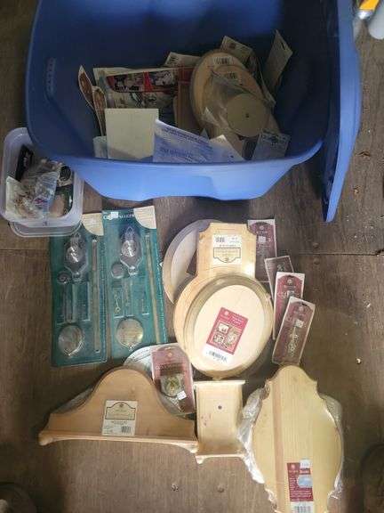Tote Wood Crafts and Clock Parts