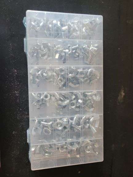 150 Pc. Wing Nut SAE Assortment