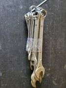 10 Opeen and Box End Wrenches