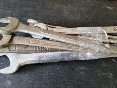 12 SAE and Metric Wrenches