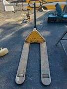 Pallet Jack (Needs Repair)