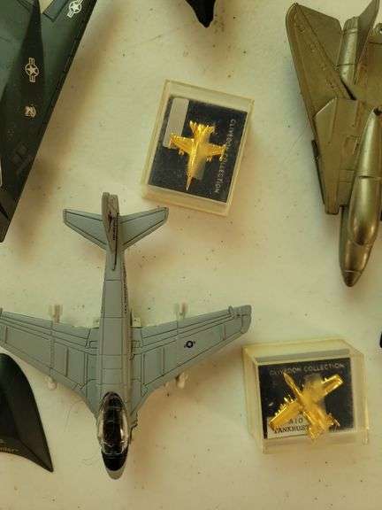 19 Scale Air Planes and 2 Airplane Pins