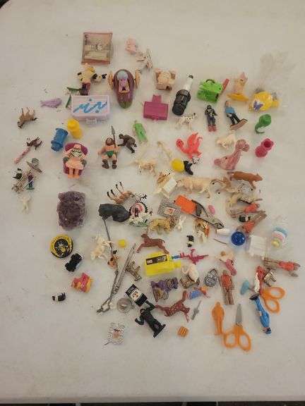 Small Animales and Figures