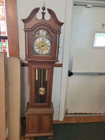 Ridgeway Grandmother's Clock