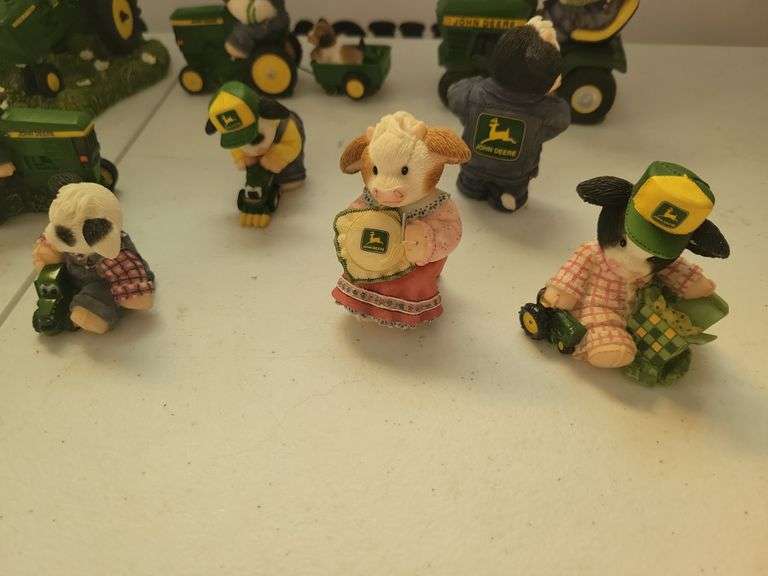 10 John Deere Merry Moo Figurines