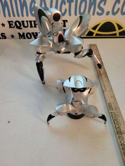 Small and Large WowWee Roboquads (No Remotes)